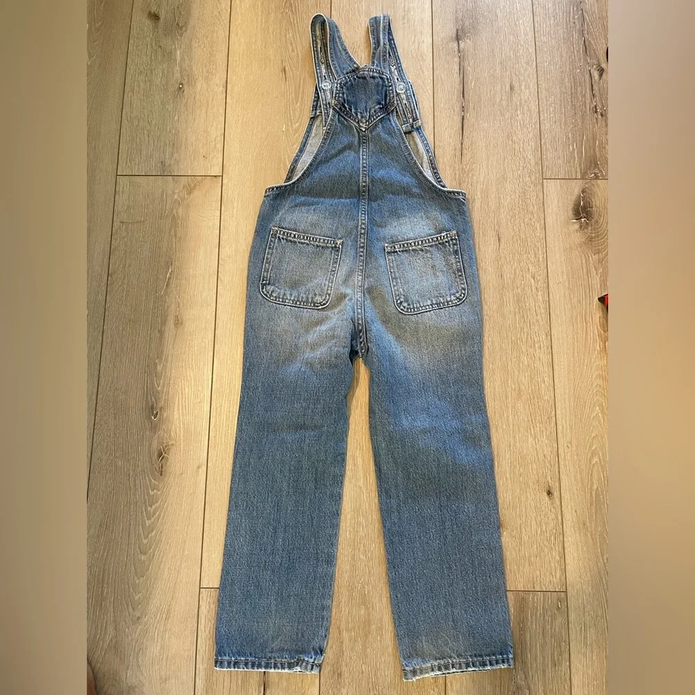 Old Navy Kids Distressed Denim Bib Overalls Size Small 6-7 - Picture 3 of 6